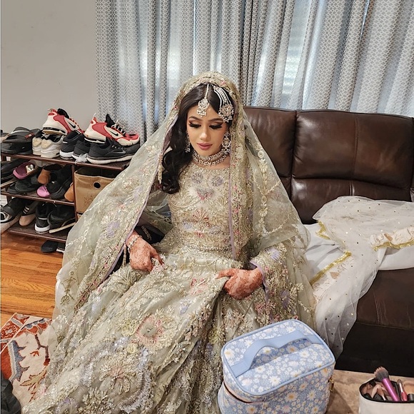 Suffuse by Sana Yasir Pakistani lehenga and choli - Picture 7 of 7